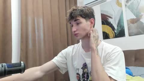 Snapshot of maxwellchik chatting on 10-03-25, 01:30 maxwellchik online show from 10-03-25, 01:30