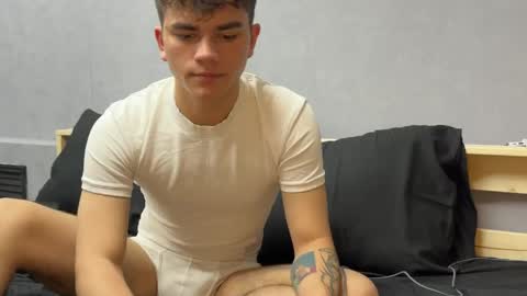 Max online show from 05-11-26, 04:04