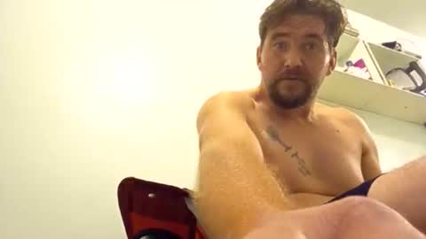 Max online show from 11-10-25, 07:40