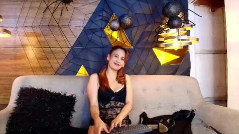 Snapshot of maxx_caprice chatting on 10-28-25, 02:59 gabby online show from 10-28-25, 02:59