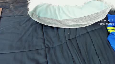 Snapshot of maxx_cortes chatting on 02-03-25, 06:45 maxx_cortes online show from 02-03-25, 06:45