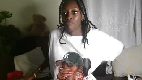 maxxinepetite online show from 09-17-25, 09:05