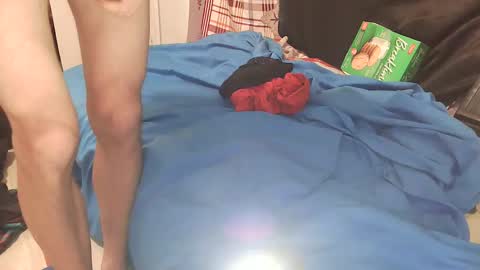 Snapshot of maxxou69hot chatting on 12-22-25, 01:13 maxxou69hot online show from 12-22-25, 01:13