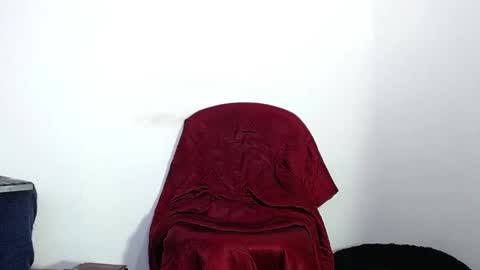 Snapshot of maxxx_miller chatting on 01-08-26, 05:48 airam miller online show from 01-08-26, 05:48