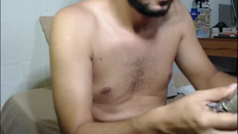 Snapshot of maxxxiimiliano chatting on 11-02-25, 12:13 Maxx online show from 11-02-25, 12:13