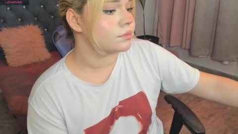 Maxine Minx online show from 02-01-25, 12:05