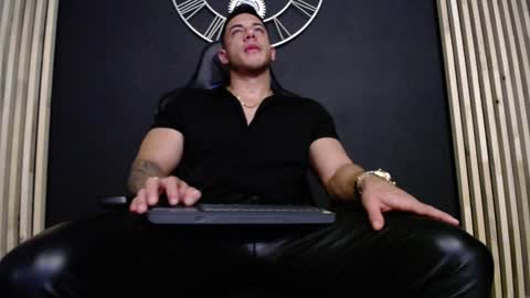 Snapshot of maxxxpowerful chatting on 12-18-24, 02:10 maxxxpowerful online show from 12-18-24, 02:10