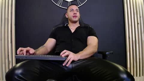 Snapshot of maxxxpowerful chatting on 01-27-25, 03:15 maxxxpowerful online show from 01-27-25, 03:15