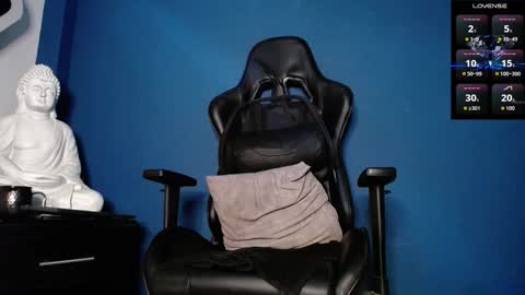 maxxxpowerful online show from 10-27-25, 04:11