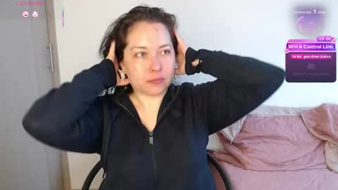 Snapshot of may_bloom chatting on 03-27-26, 12:49 May online show from 03-27-26, 12:49