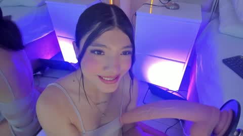 Snapshot of may_foxxx chatting on 04-02-26, 08:06 May online show from 04-02-26, 08:06