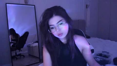 Mia online show from 01-08-26, 04:15