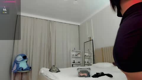 Snapshot of may_mia chatting on 04-23-26, 04:35 Mia online show from 04-23-26, 04:35