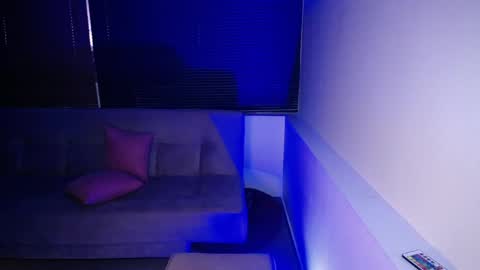 Snapshot of maya407111 chatting on 05-25-26, 10:32 maya407111 online show from 05-25-26, 10:32
