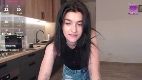 Snapshot of maya_and_guests chatting on 03-05-25, 02:56 Maya online show from 03-05-25, 02:56