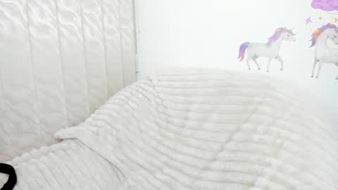 Snapshot of maya_and_guests chatting on 11-27-25, 02:08 Maya online show from 11-27-25, 02:08