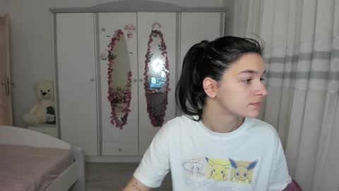 Snapshot of maya_and_guests chatting on 02-07-26, 05:33 Maya online show from 02-07-26, 05:33