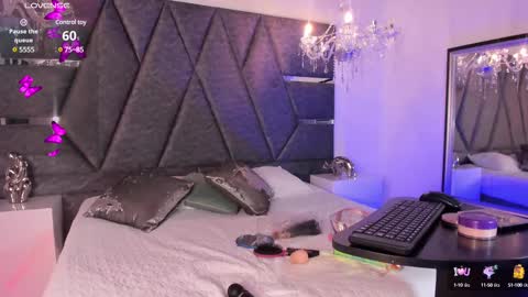 Snapshot of maya_blue_ chatting on 03-06-25, 03:46 Maya online show from 03-06-25, 03:46