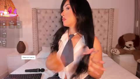 Snapshot of maya_blue_ chatting on 10-12-25, 03:49 Maya online show from 10-12-25, 03:49