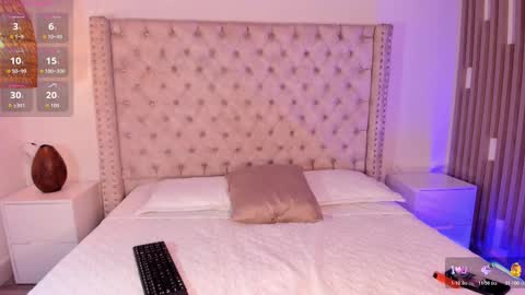 Snapshot of maya_blue_ chatting on 11-20-25, 03:50 Maya online show from 11-20-25, 03:50