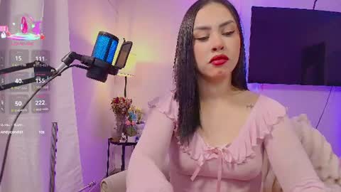 Snapshot of maya_blue_ chatting on 06-11-26, 11:36 Maya online show from 06-11-26, 11:36