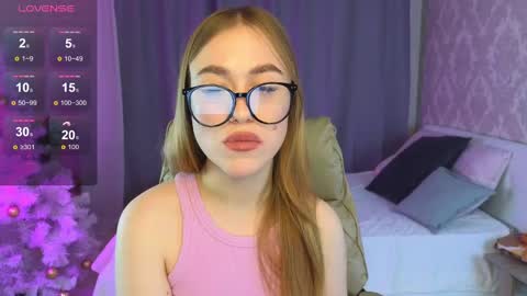 Snapshot of maya_lolly chatting on 12-27-24, 08:07 Maya online show from 12-27-24, 08:07