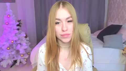 Snapshot of maya_lolly chatting on 01-07-25, 05:53 Maya online show from 01-07-25, 05:53