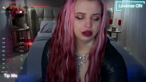 Maya Mils online show from 03-11-25, 01:05