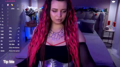 Maya Mils online show from 12-22-25, 01:02