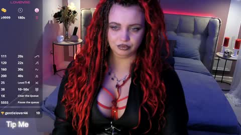 Maya Mils online show from 04-03-26, 01:14