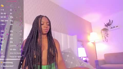 Snapshot of mayacardenas chatting on 01-17-25, 07:08 Maya online show from 01-17-25, 07:08