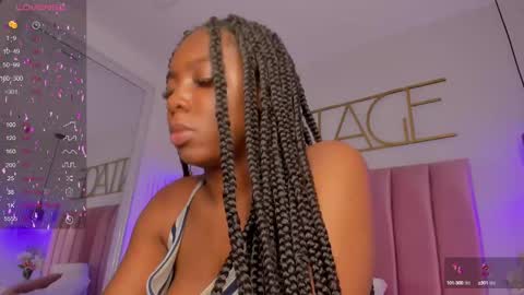 Snapshot of mayacardenas chatting on 02-23-25, 12:19 Maya online show from 02-23-25, 12:19