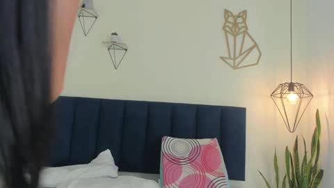 SOFIA online show from 12-18-25, 12:22