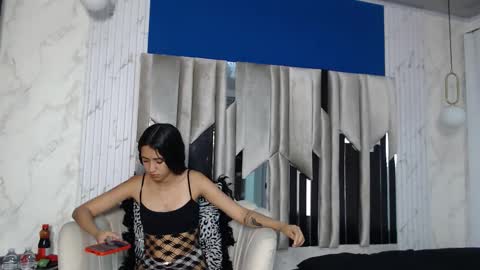 Snapshot of mayamonroe1 chatting on 09-28-25, 02:11 Maya Monroe online show from 09-28-25, 02:11