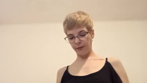 Maya online show from 11-11-25, 07:08