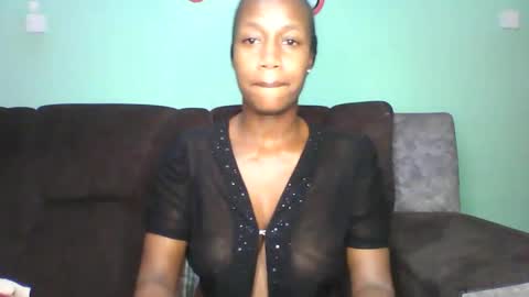 Snapshot of mayasmiley_ chatting on 10-09-25, 06:44 prettydoll online show from 10-09-25, 06:44