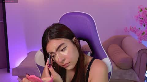 Snapshot of mayavexx chatting on 06-26-26, 05:06 Maya Vexx online show from 06-26-26, 05:06