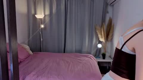 Snapshot of maybaybe chatting on 03-03-26, 04:35 Alice online show from 03-03-26, 04:35