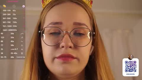 Snapshot of maybellebyone chatting on 02-19-26, 05:42 Milina online show from 02-19-26, 05:42