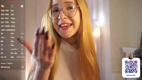 Snapshot of maybellebyone chatting on 03-04-26, 04:02 Milina online show from 03-04-26, 04:02