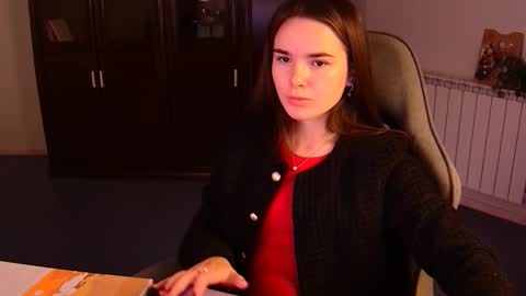 Snapshot of maybloom_ chatting on 11-05-25, 05:40 maybloom_ online show from 11-05-25, 05:40