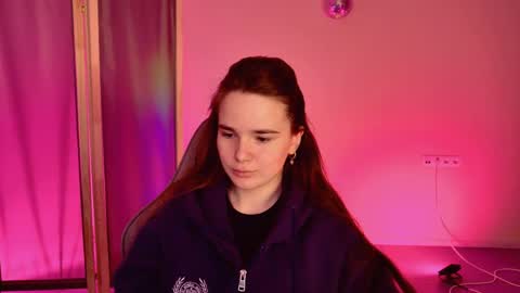 maybloom_ online show from 04-21-26, 10:10