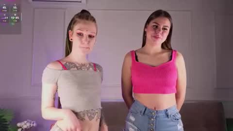 Snapshot of maydacroswell chatting on 11-25-25, 02:33 Stacy online show from 11-25-25, 02:33