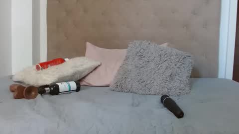 Snapshot of maydivaxox chatting on 11-09-25, 07:45 MAYA online show from 11-09-25, 07:45