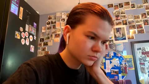 Snapshot of mayecorlee chatting on 03-14-26, 06:19 Rose online show from 03-14-26, 06:19