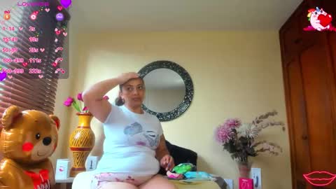 Snapshot of mayemilf_ chatting on 03-14-26, 12:32 Maye online show from 03-14-26, 12:32