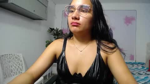 Maylin  online show from 04-27-26, 07:01