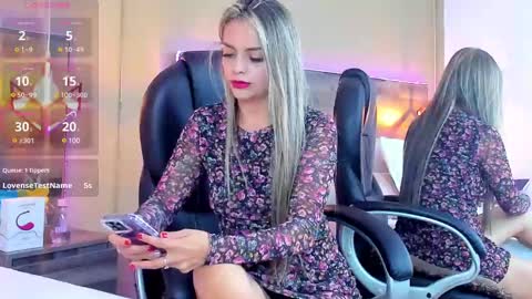 Snapshot of maylinfox chatting on 01-13-25, 04:51 MaylinFox online show from 01-13-25, 04:51
