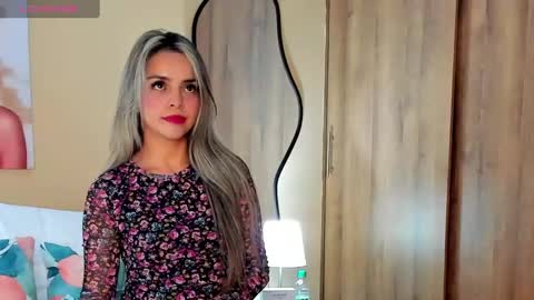 Snapshot of maylinfox chatting on 02-03-25, 12:36 MaylinFox online show from 02-03-25, 12:36