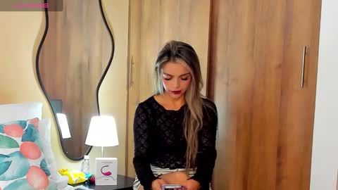 Snapshot of maylinfox chatting on 02-03-25, 12:57 MaylinFox online show from 02-03-25, 12:57